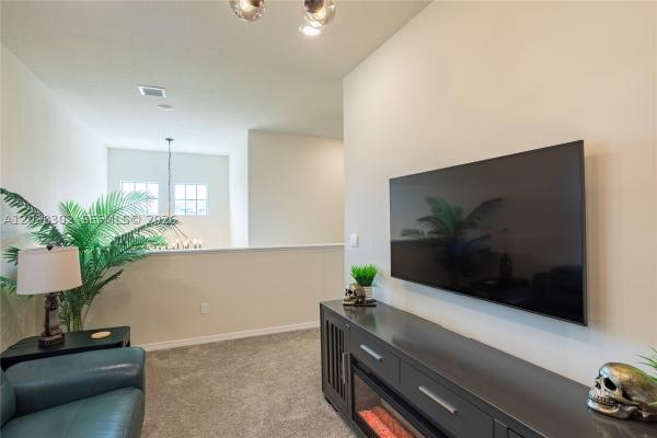 Oak Tree, 4423 Spruce Ln, Oakland Park, Florida 33309, image 2