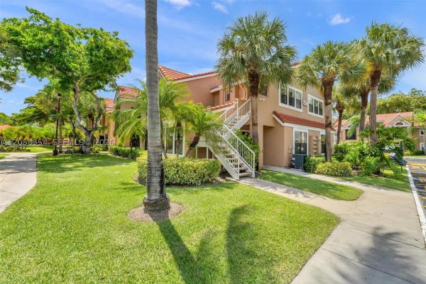 15560 SW 104th Ter #6112, Unincorporated Dade County, Florida 33196, image 2
