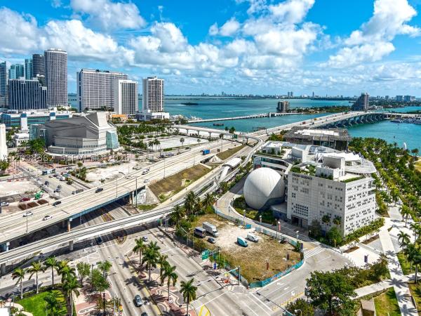 One Thousand Museum, 1000 Biscayne Blvd #2002, Miami, Florida 33132, image 2