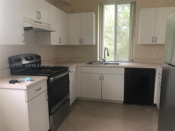 The Courtyards At Davie, 6992 SW 39th St #201I, Davie, Florida 33314, image 2