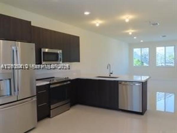 Landmark At Doral, 6401 NW 103rd Pl #101, Doral, Florida 33178, image 2