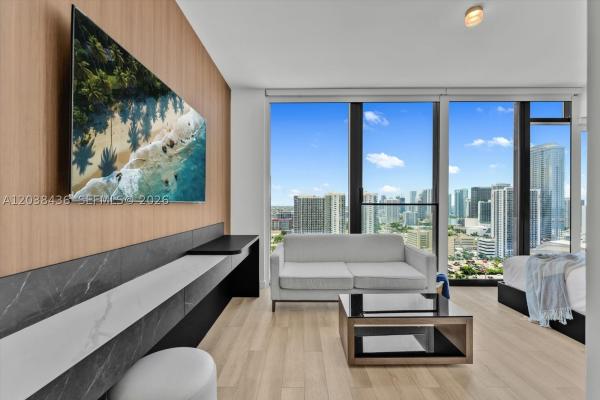 20 NE 11th St #3105, Miami, Florida 33132, image 2