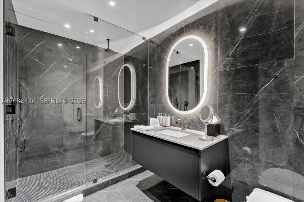 20 NE 11th St #3105, Miami, Florida 33132, image 1