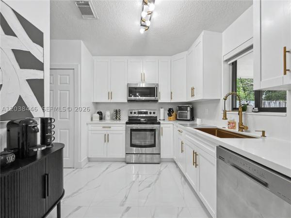 21965 SW 125th Ave, Unincorporated Dade County, Florida 33170, image 1