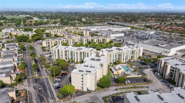 2075 SW 122nd Ave #304, Unincorporated Dade County, Florida 33175, image 2