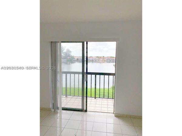 Lago Grande, 2540 W 67th Pl #204-28, Hialeah, Florida 33016, image 1