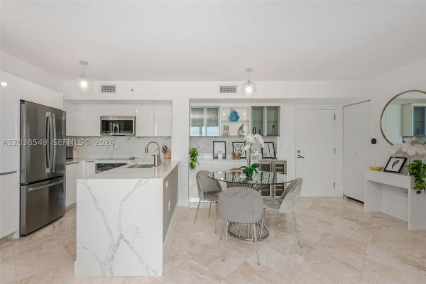 Yacht Club At Portofino, 90 Alton Rd #1109, Miami Beach, Florida 33139, image 1