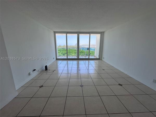 Arlen House East, 100 Bayview Dr #823, Sunny Isles Beach, Florida 33160, image 2