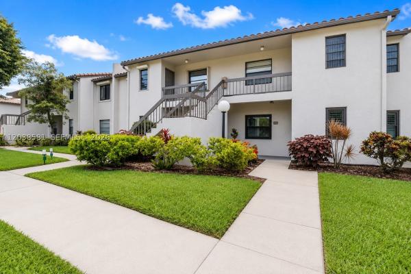 The Vistas Of Boca Lago, 21650 Juego Cir #24H, Boca Raton, Florida 33433, image 2
