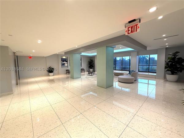 Coronado Tower 1, 20335 W Country Club Dr #1105, Aventura, Florida 33180, image 2
