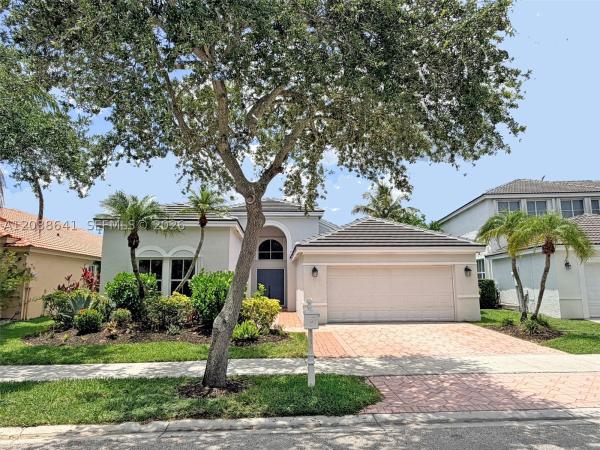 Cedar Falls, 1212 Falls Blvd, Weston, Florida 33327, image 2