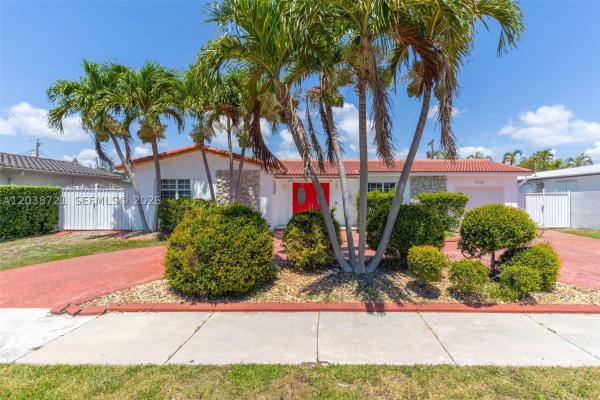 1720 SW 98th Ct, Unincorporated Dade County, Florida 33165, image 1