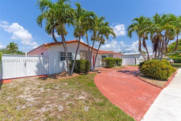 1720 SW 98th Ct, Unincorporated Dade County, Florida 33165, image 2