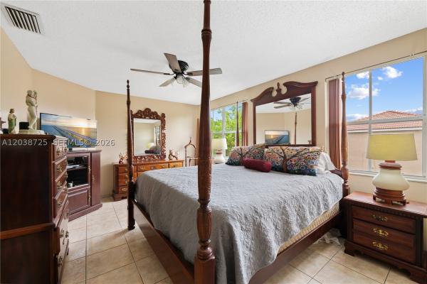 Cypress Cove, 2021 Barcelona Ter, Margate, Florida 33063, image 3