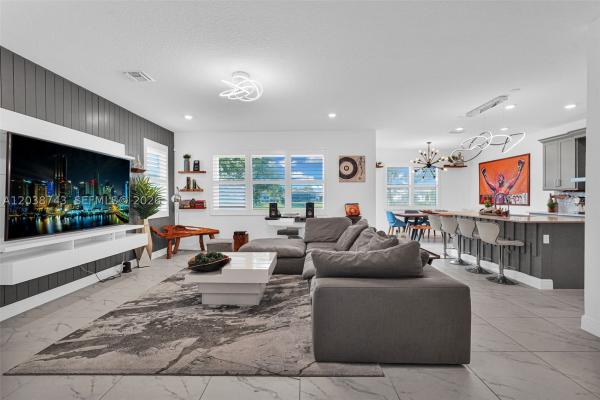 Veleiros At Crystal Lake, 4091 Pelicano Way, Deerfield Beach, Florida 33064, image 3