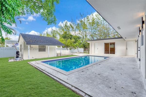 8201 SW 42nd St, Unincorporated Dade County, Florida 33155, image 2