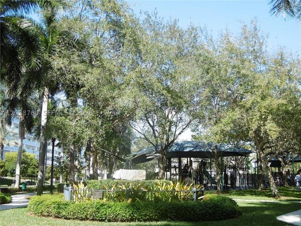 Winston Towers 500, 301 174th St #1905, Sunny Isles Beach, Florida 33160, image 1