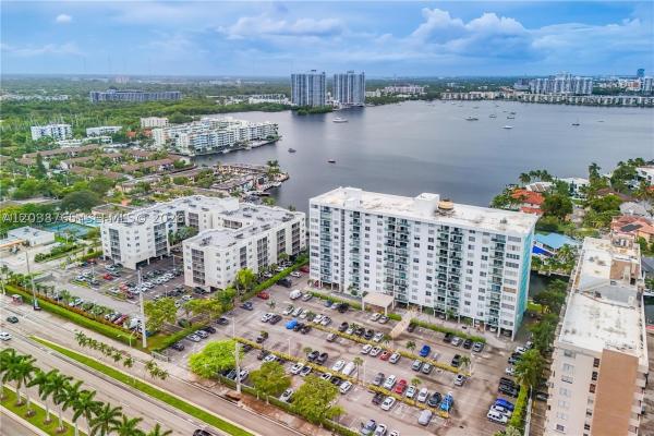 Stratford House, 2841 NE 163rd St #704, North Miami Beach, Florida 33160, image 2