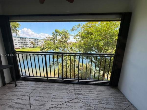 8775 Park Blvd #318, Unincorporated Dade County, Florida 33172, image 1