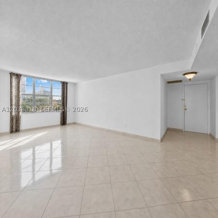 Winston Towers 300, 230 174th St #404, Sunny Isles Beach, Florida 33160, image 1