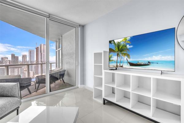 Quantum On The Bay, 1900 N Bayshore Dr #3610, Miami, Florida 33132, image 2