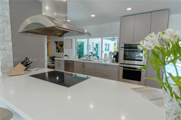 Lake Estates, 2711 NE 57th Ct, Fort Lauderdale, Florida 33308, image 2