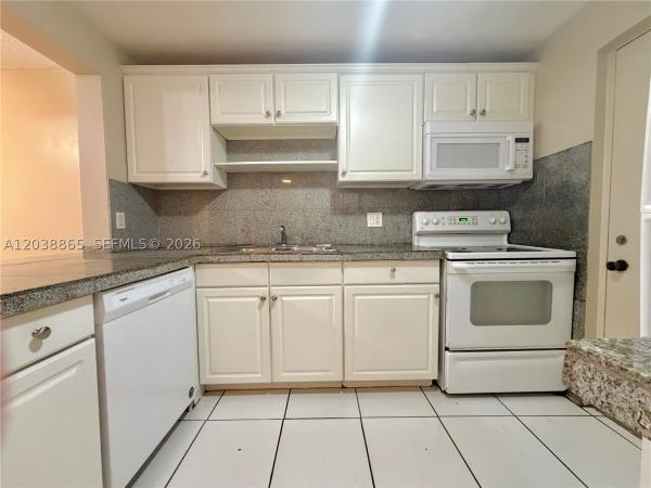 Cypress Bend, 2320 S Cypress Bend Dr #206, Pompano Beach, Florida 33069, image 1