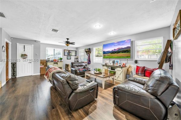 Hialeah Residential, 875 E 29th St #1, Hialeah, Florida 33013, image 2