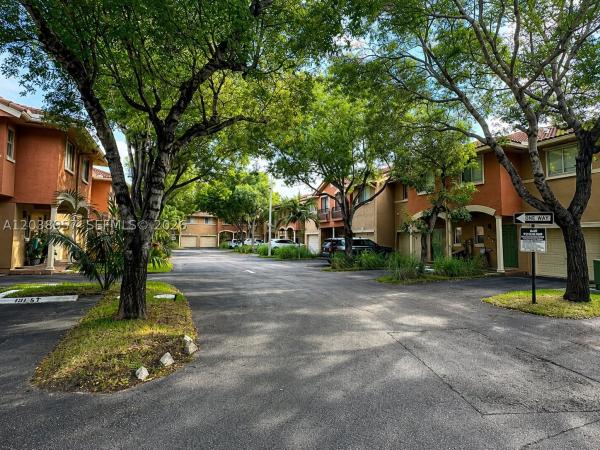 Bella Villagio, 35 SE 3rd Ave #11, Hallandale Beach, Florida 33009, image 2