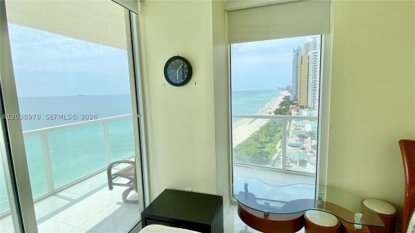 La Perla, 16699 Collins Ave #1602, Sunny Isles Beach, Florida 33160, image 1