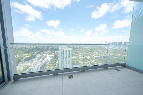Una Residences, 175 SE 25th Rd #2703, Miami, Florida 33129, image 2