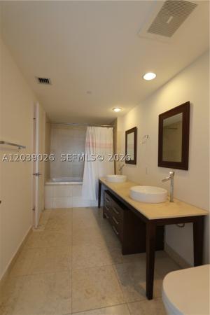 Icon Brickell Tower 1, 465 Brickell Ave #4706, Miami, Florida 33131, image 3