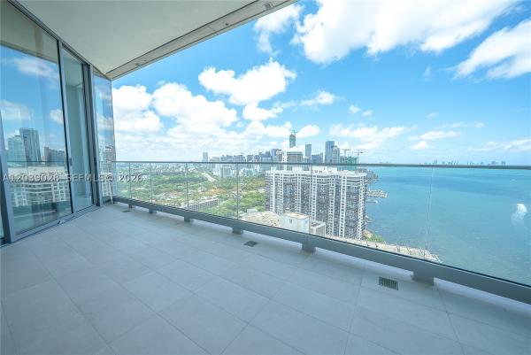 Una Residences, 175 SE 25th Rd #2704, Miami, Florida 33129, image 2