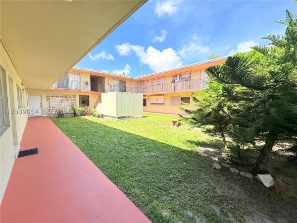 Royal Terrace, 1722 Mayo St #105, Hollywood, Florida 33020, image 2