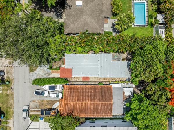 2209 SW 57th Ct, Unincorporated Dade County, Florida 33155, image 2