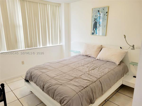 1300 NE Miami Gardens Dr #720E, Unincorporated Dade County, Florida 33179, image 2