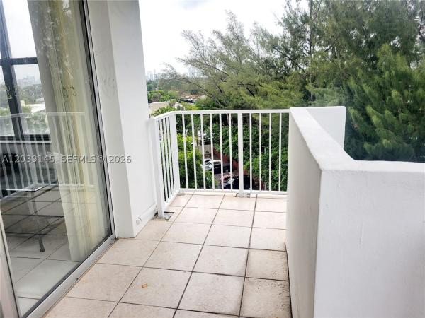 1300 NE Miami Gardens Dr #720E, Unincorporated Dade County, Florida 33179, image 3