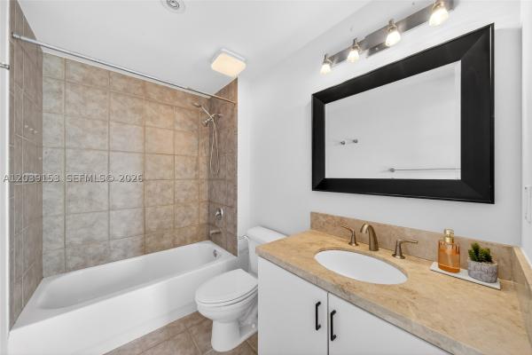 Baylofts, 455 NE 25th St #602, Miami, Florida 33137, image 1