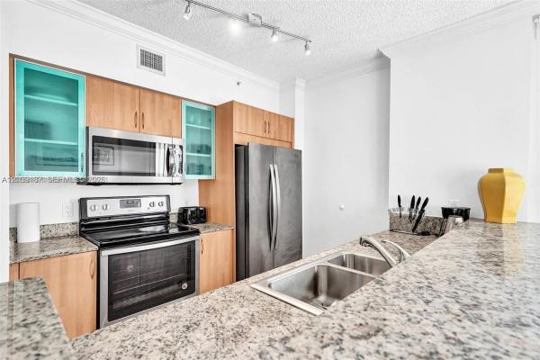 King David Of Sunny Isles, 17555 NW Atlantic Blvd #608, Sunny Isles Beach, Florida 33160, image 1