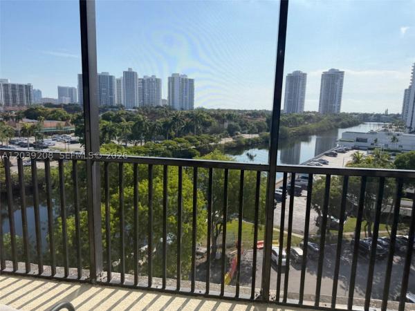 3475 N Country Club Dr #816, Aventura, Florida 33180, image 2