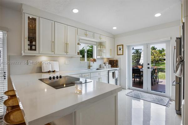 Pelican Bay At Old Cutler Lakes, 21105 SW 89th Pl, Cutler Bay, Florida 33189, image 2