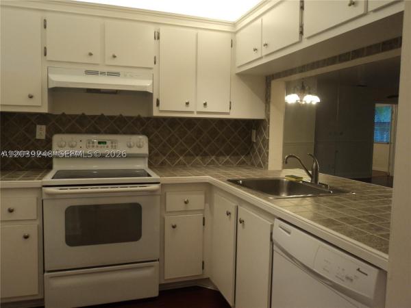 10605 NW 11th St #206, Hollywood, Florida 33026, image 2