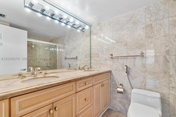 Del Prado, 18031 Biscayne Blvd #1401-3, Aventura, Florida 33160, image 2
