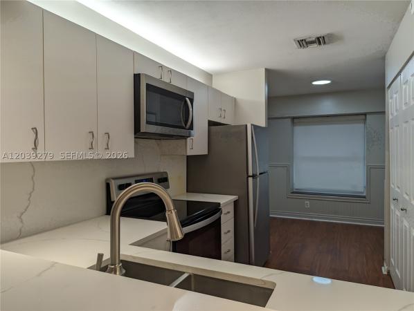 Tamerlane, 3446 Oak Dr, Hollywood, Florida 33021, image 2