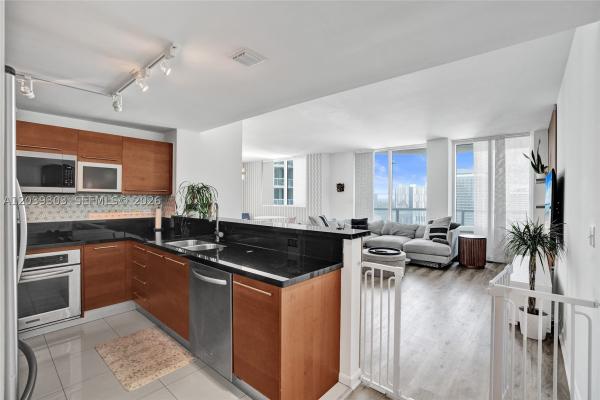Vizcayne North, 244 Biscayne Blvd #3409, Miami, Florida 33132, image 3