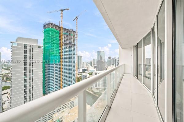 Icon Brickell Tower 3, 485 Brickell Ave #3707, Miami, Florida 33131, image 2