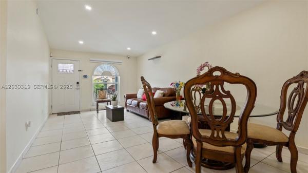 7548 NW 173rd Ter, Hialeah, Florida 33015, image 2