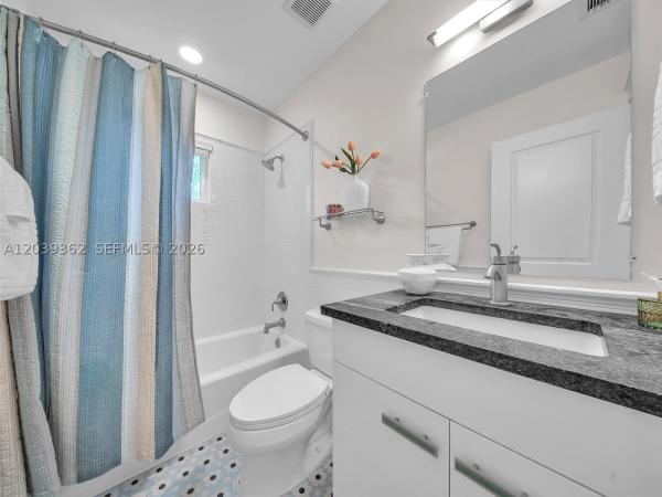 Victoria Highlands, 736 NE 17th Way, Fort Lauderdale, Florida 33304, image 3