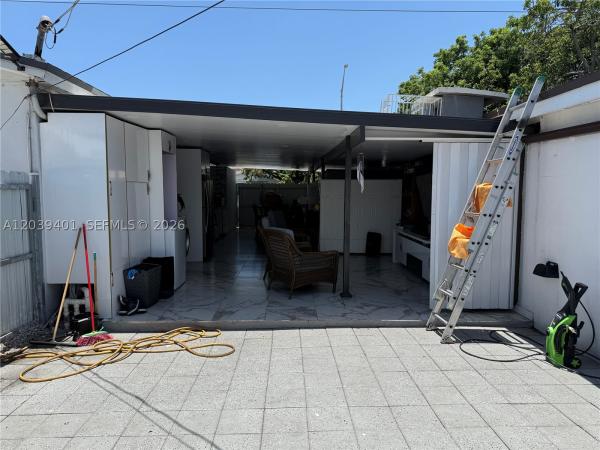 Linden Gardens, 3320 E 10th Ave, Hialeah, Florida 33013, image 3
