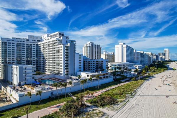 The Carriage House, 5401 Collins Ave #813, Miami Beach, Florida 33140, image 1